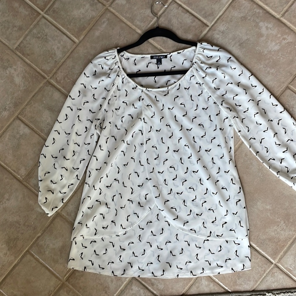 Rod & Ali White Blouse